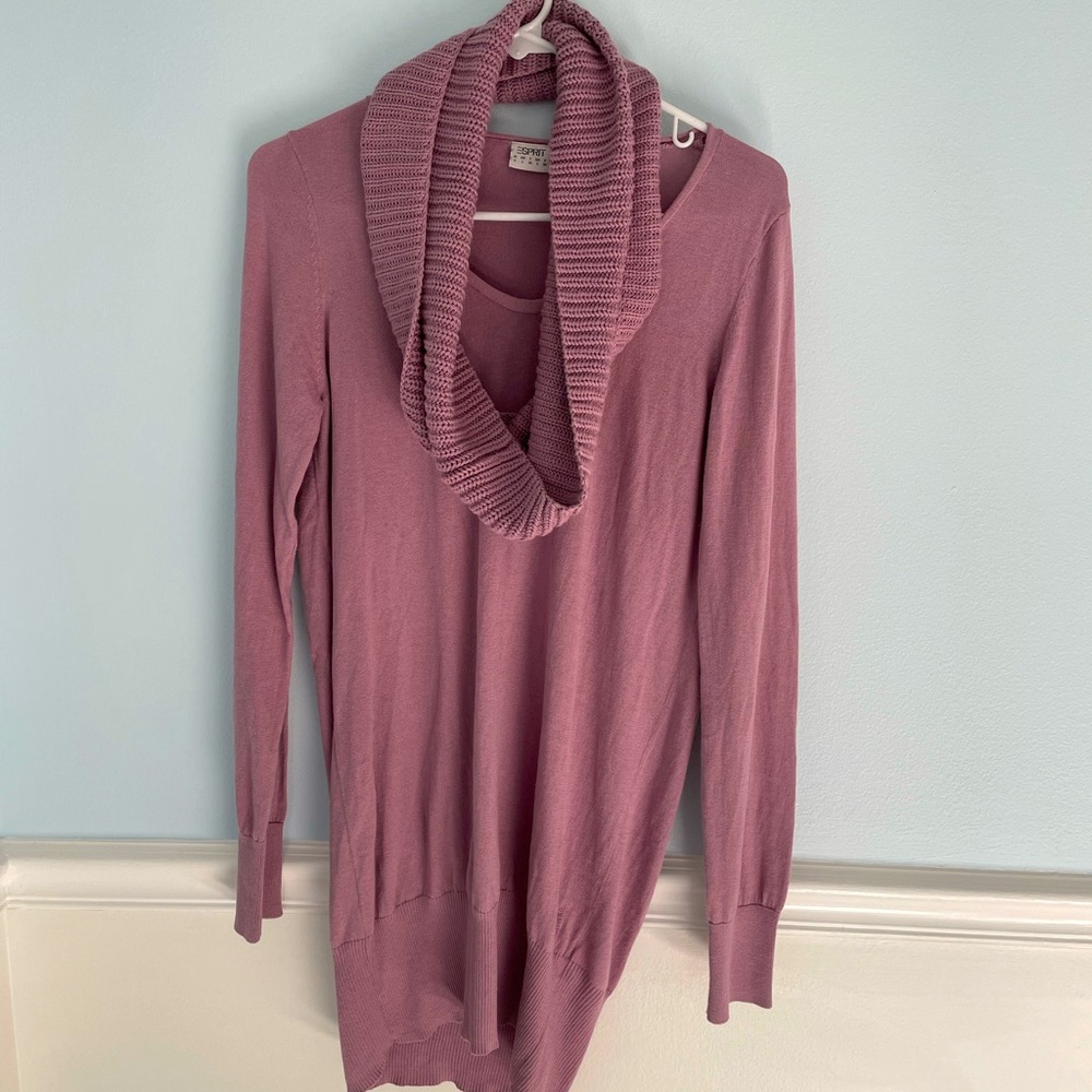 $10 - Esprit dusty lavender long top / knit